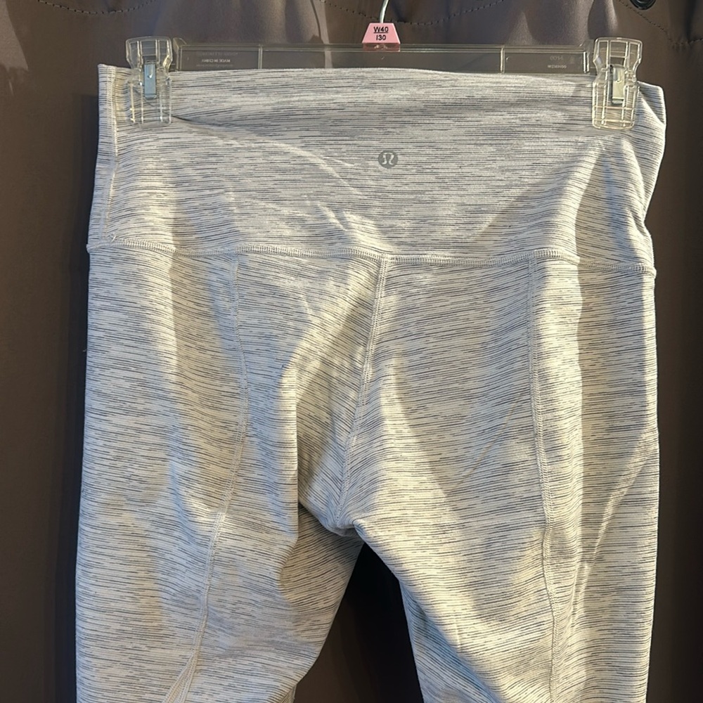 Lululemon cropped leggings size 10
